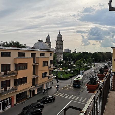 Bulevard Apartments Satu Mare Buitenkant foto