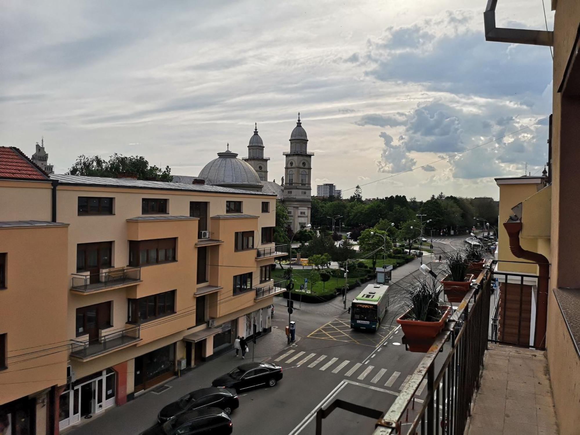 Bulevard Apartments Satu Mare Buitenkant foto